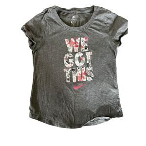 Nike grey we got this shirts size medium